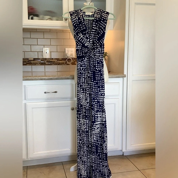 Eliza J Sleeveless Navy & White Polka Dot Dress Size 4 - Picture 3 of 8